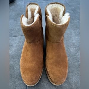 Women’s Ugg Boots Size 8